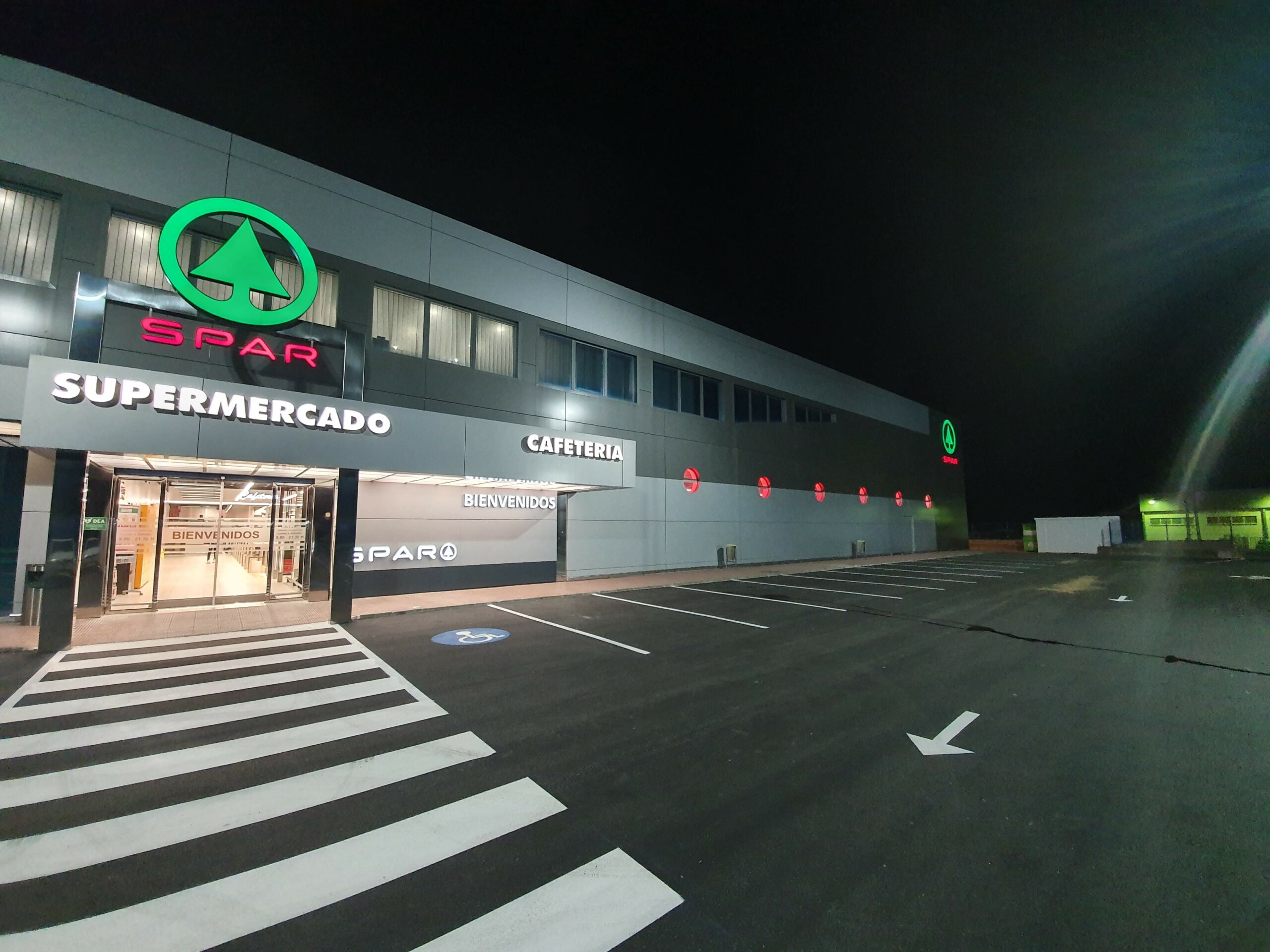 fachada Zafra noche